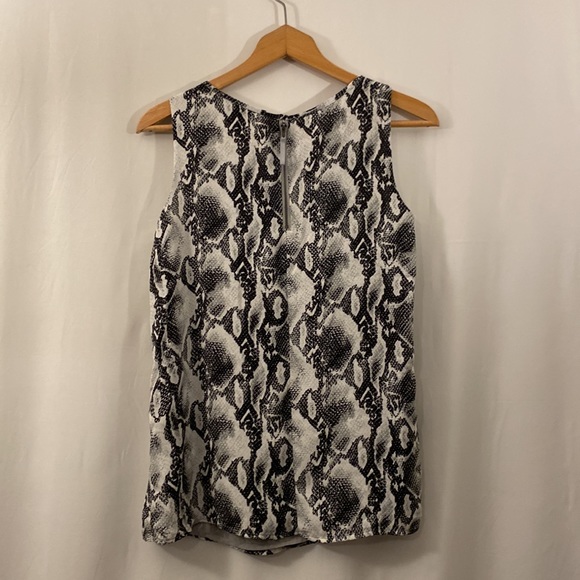 APT.9 Women’s Sleeveless Dressy Snake Print Top Small Double Lined Excellent Con - Picture 2 of 8